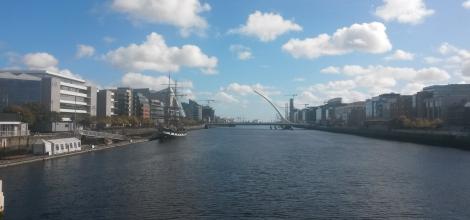 Jeanie Johnston Famine Ship and the Samuel Beckett Bridge over the River Liffey, Dublin, Ireland