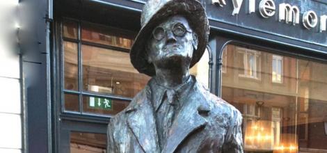 Statue of James Joyce, Dublin Statue of James Joyce, Dublin